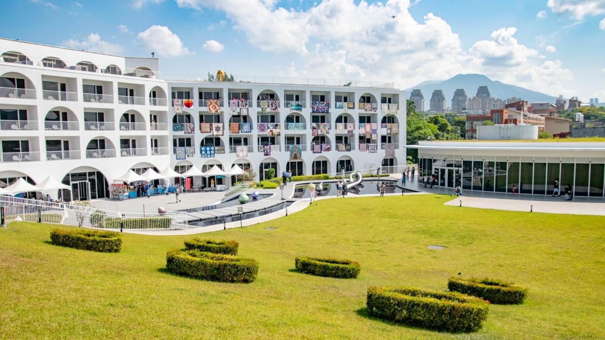 Golden Tulip FAB Hotel Tamsui Eksteriør billede