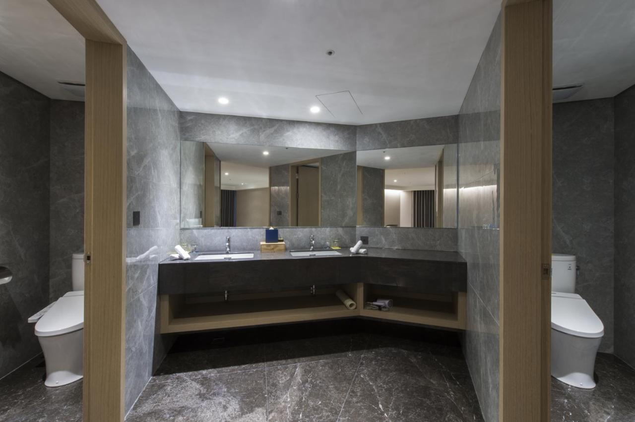 Golden Tulip FAB Hotel Tamsui Eksteriør billede